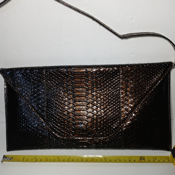 Bella collection brown snake skin clutch/ shoulder - Picture 1 of 6
